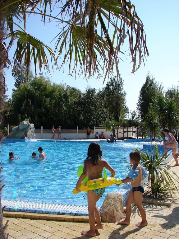 Camping Phare Ouest Saint-Denis-dʼOléron Extérieur photo